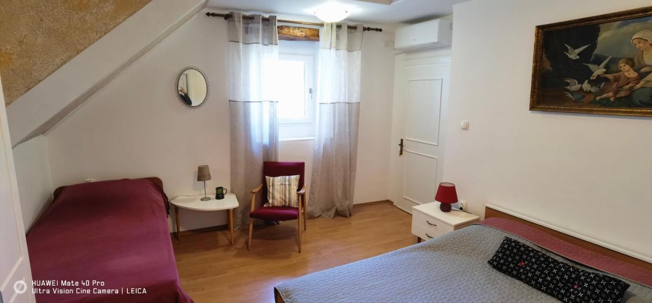 Guesthouse Palma Mali Lošinj Buitenkant foto