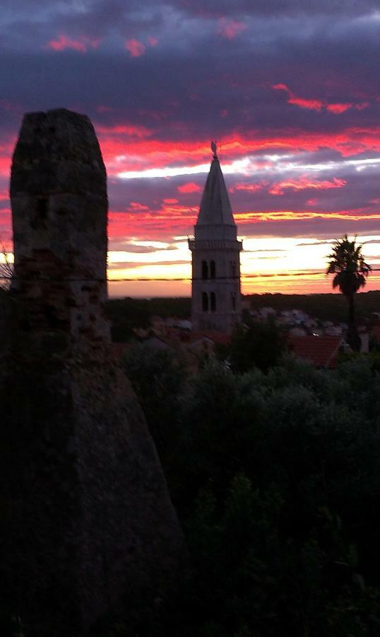 Guesthouse Palma Mali Lošinj Buitenkant foto