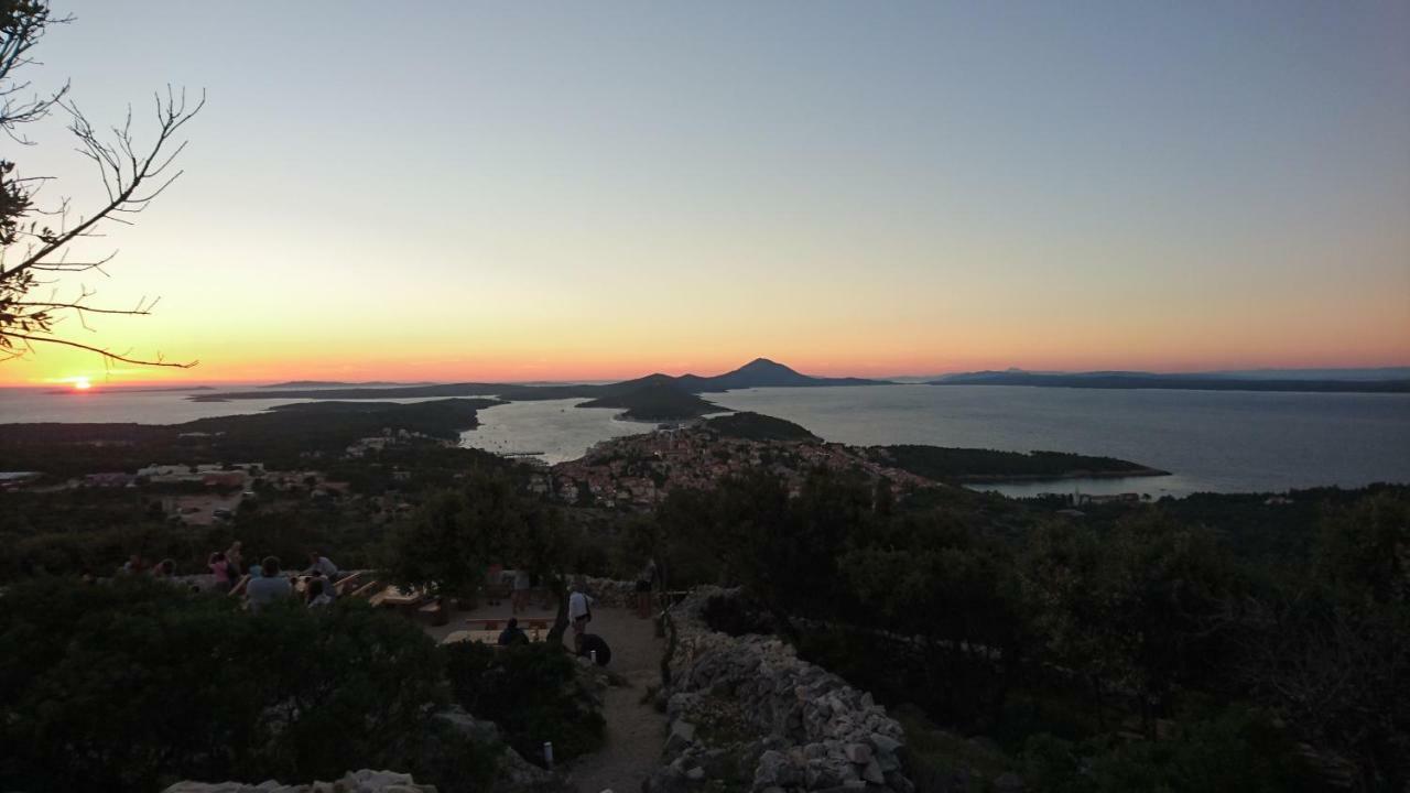 Guesthouse Palma Mali Lošinj Buitenkant foto